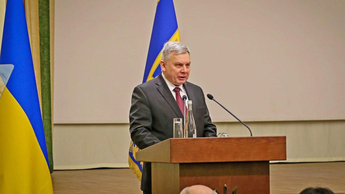 Комітет Ради висловила недовіру голові Міноборони Андрію Тарану Комітет Ради висловила недовіру голові Міноборони Андрію Тарану
