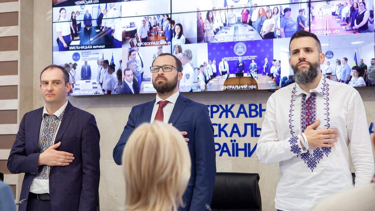 Экс-глава ГФС Гутенко объяснил свою премию в 1000 процентов Экс-глава ГФС Гутенко объяснил свою премию в 1000 процентов