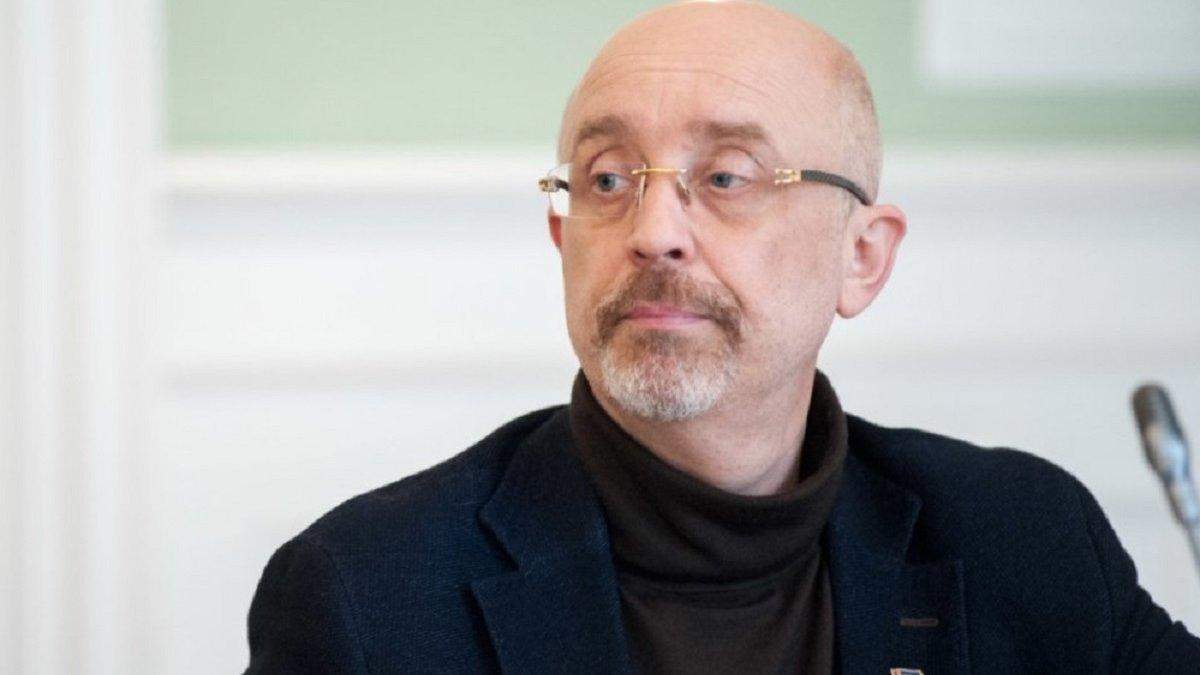Примусово отримали паспорти Росії приблизно 300 тисяч українців Примусово отримали паспорти Росії приблизно 300 тисяч українців