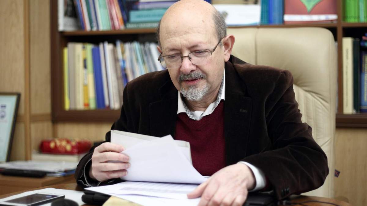 Чому Разумков, Кличко, Гройсман входять до топу українських політиків Чому Разумков, Кличко, Гройсман входять до топу українських політиків