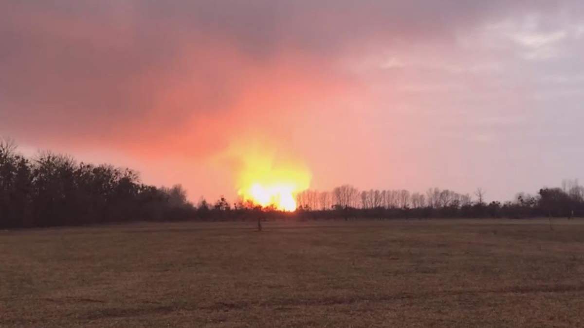Пожежа на газопроводі на Полтавщині: розглядають можливість диверсію Пожежа на газопроводі на Полтавщині: розглядають можливість диверсію
