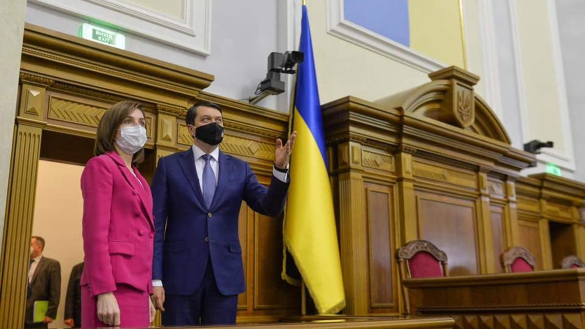 Вже сьомий рік йде війна: що Разумков сказав під час зустрічі з Санду Вже сьомий рік йде війна: що Разумков сказав під час зустрічі з Санду