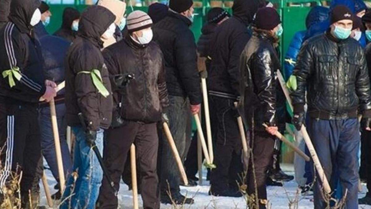 В Днепре ексмилициянтив оправдали за организованные перевозки титушок В Днепре ексмилициянтив оправдали за организованные перевозки титушок