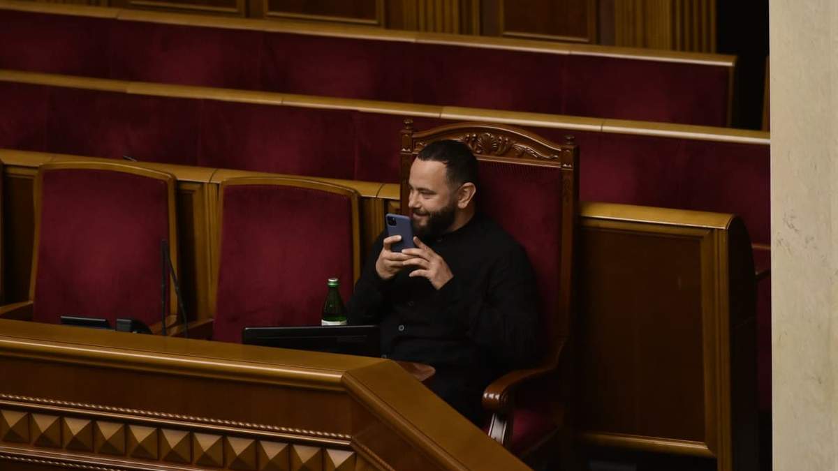 Слуга народу не присвячуватиме окреме засідання санкціями США проти Дубінського: як відреагував одіозний нардеп Слуга народу не присвячуватиме окреме засідання санкціями США проти Дубінського: як відреагував одіозний нардеп