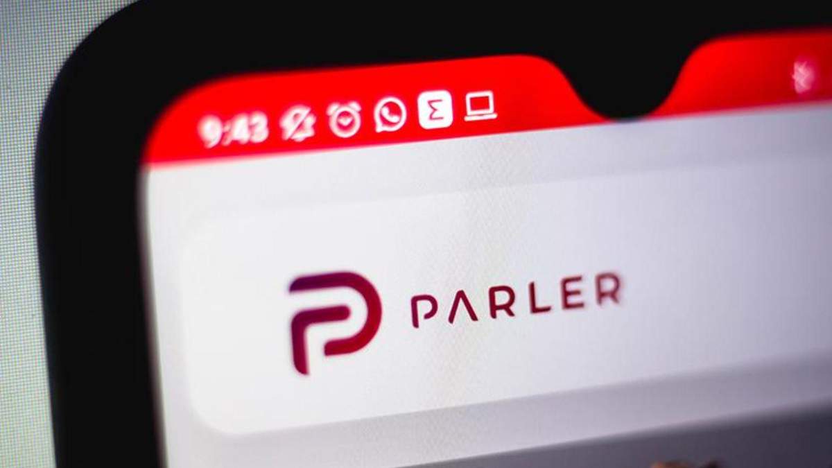 Гендиректор соцсети Parler сбежал из дома после угроз убийством Гендиректор соцсети Parler сбежал из дома после угроз убийством