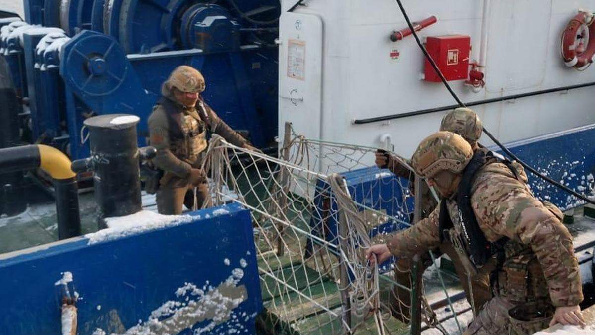 Украинские моряки ездили на работу в оккупированный Крым - Новости Украинские моряки ездили на работу в оккупированный Крым - Новости