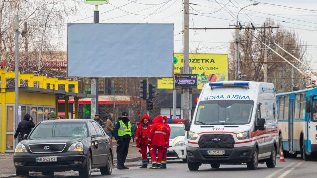 В Днепре женщина погибла в ДТП в свой день рождения - фото, видео В Днепре женщина погибла в ДТП в свой день рождения - фото, видео