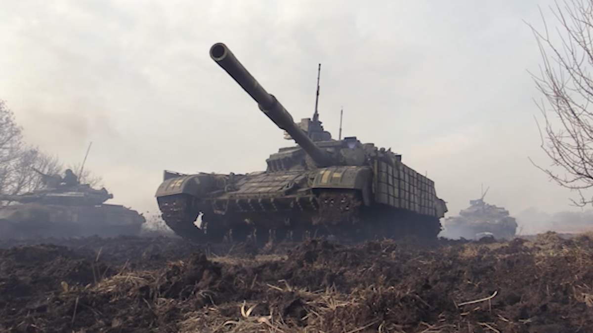 Танкісти ЗСУ показали готовність відповідати на провокації Росії:відео Танкісти ЗСУ показали готовність відповідати на провокації Росії:відео