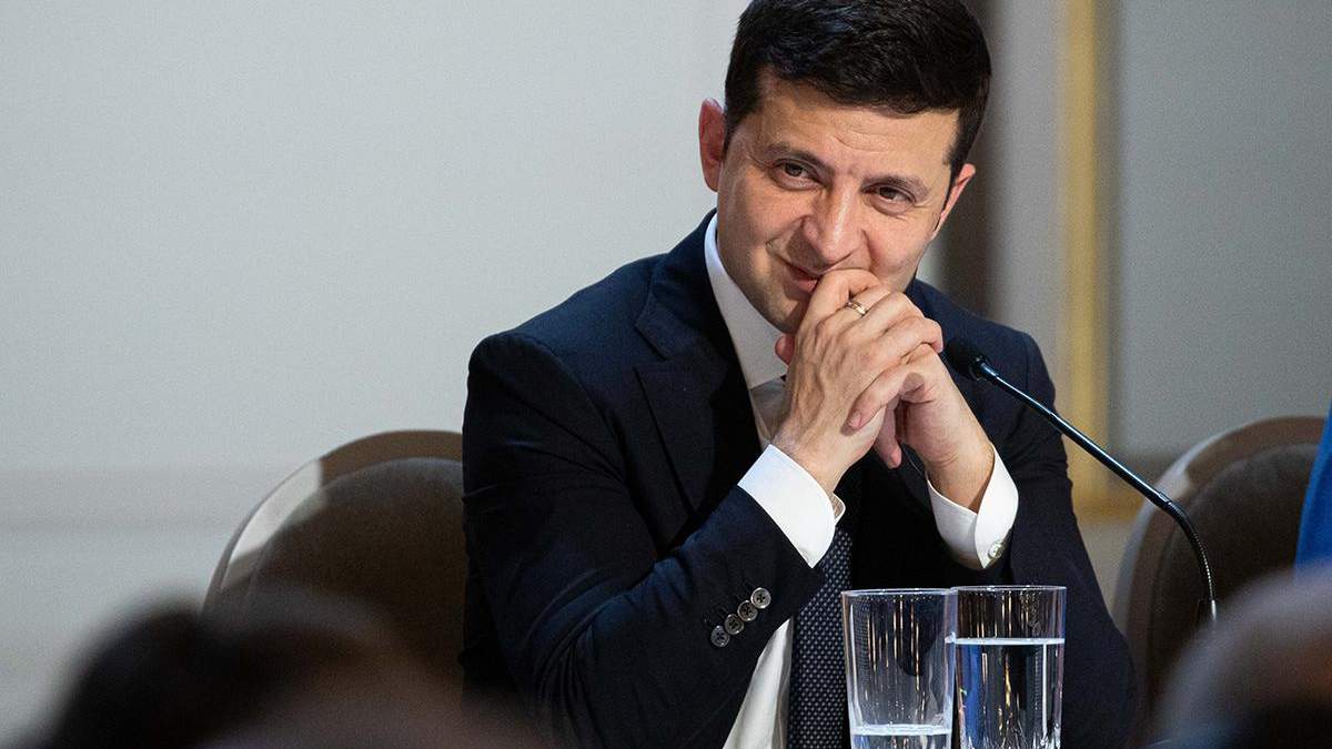 Володимир Зеленський пояснив затримку вакцинації в Україні Володимир Зеленський пояснив затримку вакцинації в Україні