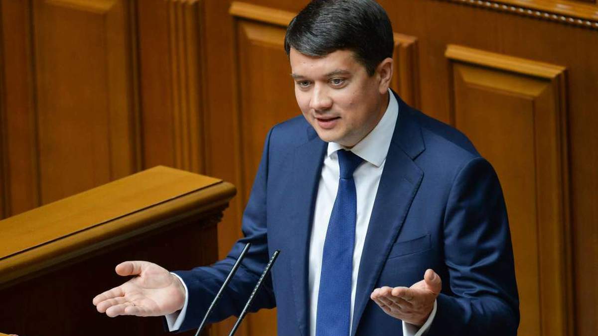Почему Разумков не поддержал санкции против каналов Медведчука Почему Разумков не поддержал санкции против каналов Медведчука