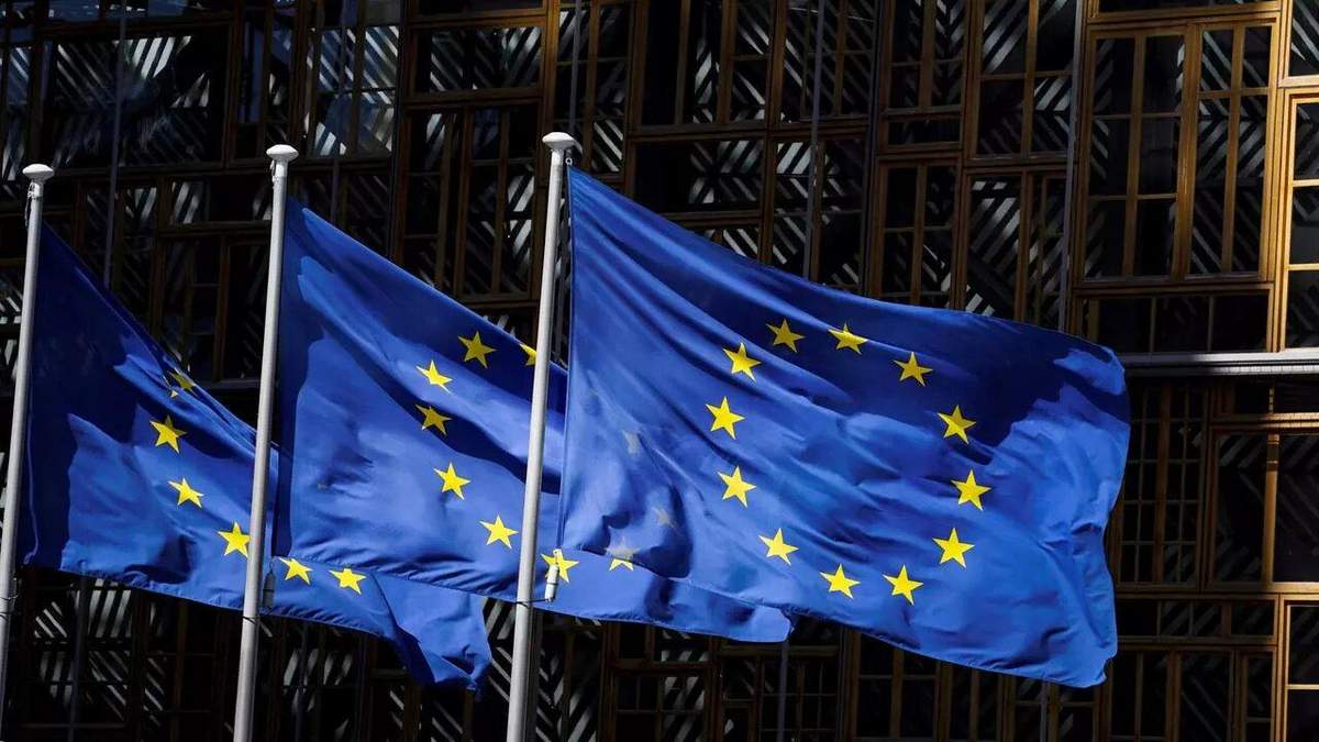 У Євросоюзі схвалили введення санкцій проти каналів Медведчука У Євросоюзі схвалили введення санкцій проти каналів Медведчука