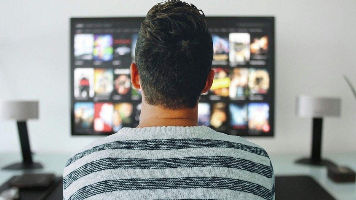 Люди стали смотреть другое СМИ после закрытия ZIK, NewsOne Люди стали смотреть другое СМИ после закрытия ZIK, NewsOne