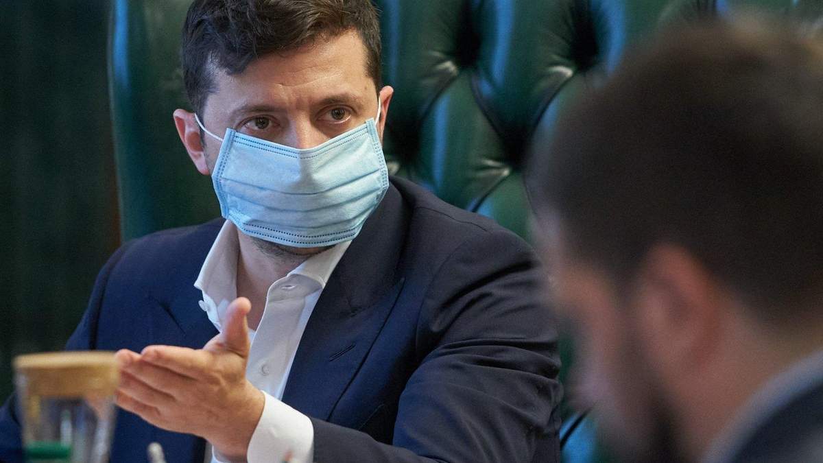 Зеленський: вакцинація може стати обов'язковою для певних професій Зеленський: вакцинація може стати обов'язковою для певних професій