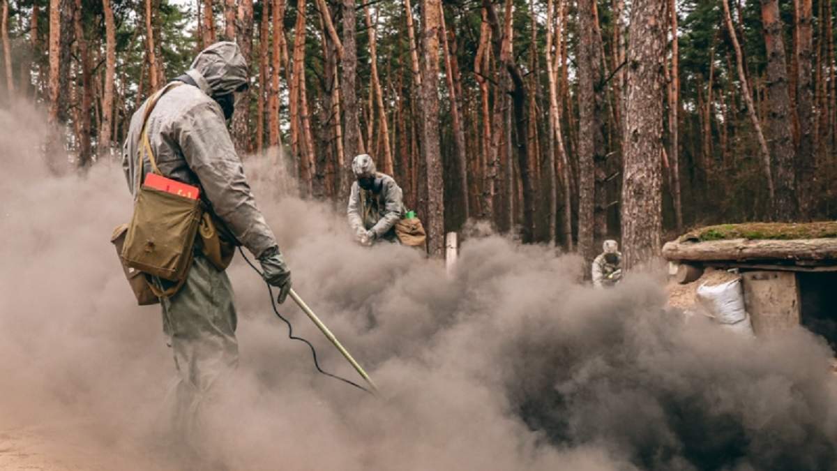 В Харькове гвардейцы учились разведки во время техногенных катастроф В Харькове гвардейцы учились разведки во время техногенных катастроф
