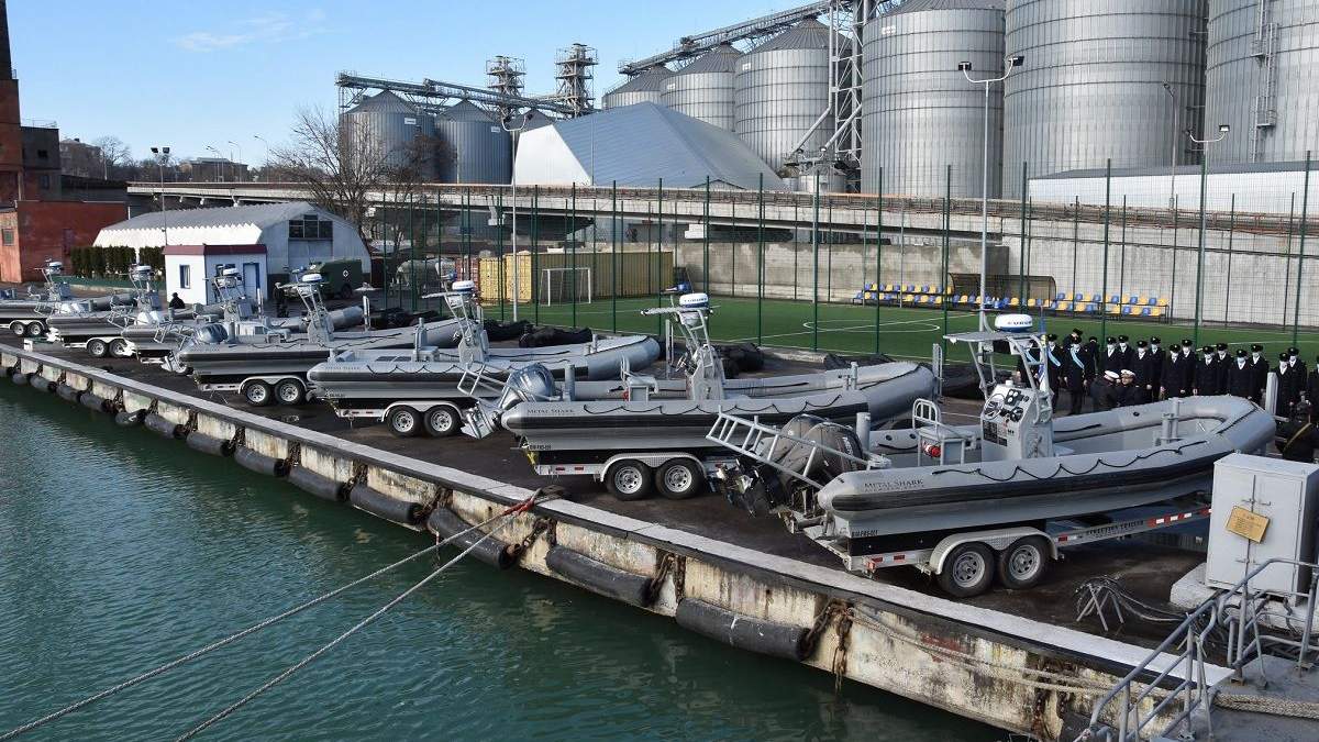 США передали ВМС скоростные катера и надувные лодки: фото США передали ВМС скоростные катера и надувные лодки: фото