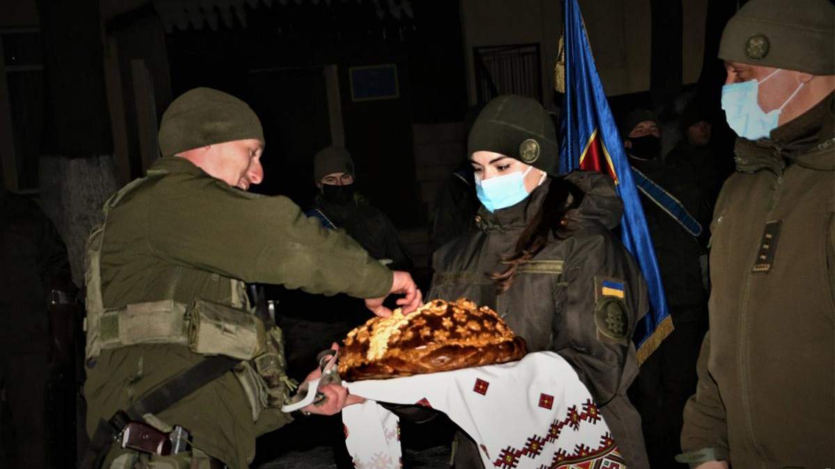 В Одессе поздравили нацгвардийцив, которые вернулись с ротации в ООС В Одессе поздравили нацгвардийцив, которые вернулись с ротации в ООС