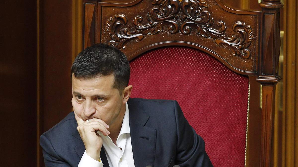 Рейтинг Зеленского несколько вырос после закрытия прокремлевских каналов Рейтинг Зеленского несколько вырос после закрытия прокремлевских каналов