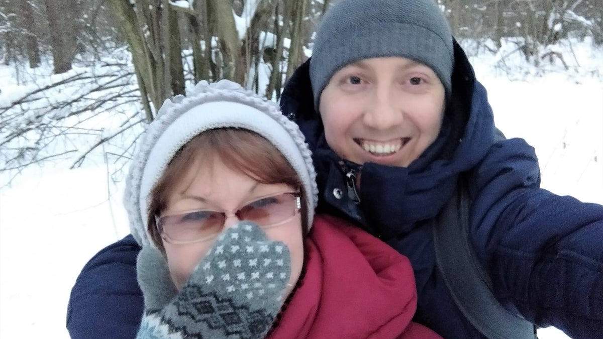 Колишній політв’язень Асєєв забрав матір з окупованого Донецька Колишній політв’язень Асєєв забрав матір з окупованого Донецька