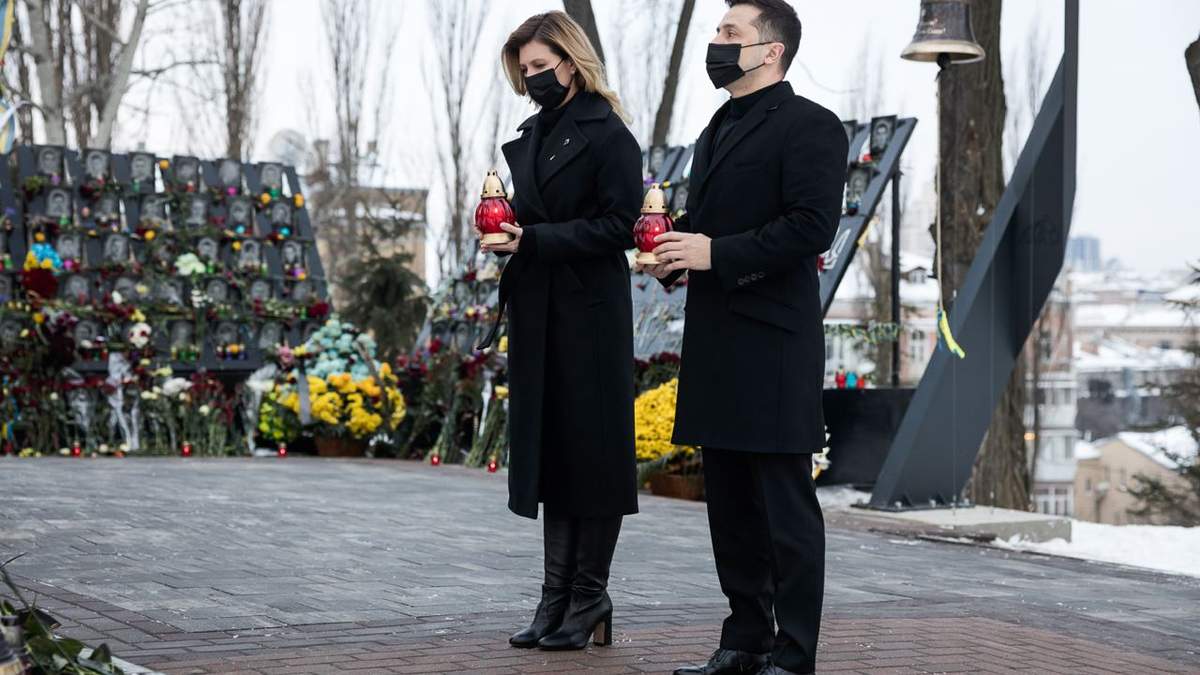 Президент Зеленський вшанував подвиг Небесної Сотні: фото Президент Зеленський вшанував подвиг Небесної Сотні: фото