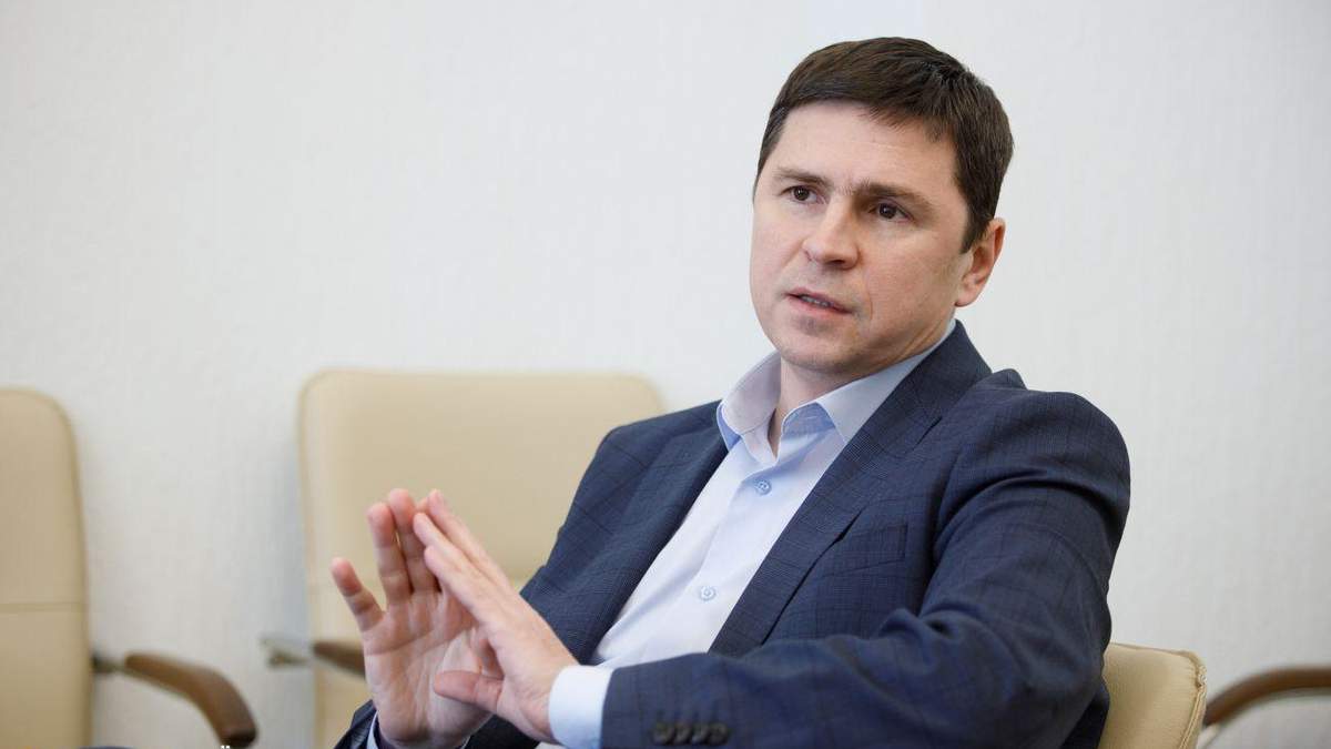 Подоляк пояснив, чи може Україна накладати санкції на своїх громадян Подоляк пояснив, чи може Україна накладати санкції на своїх громадян