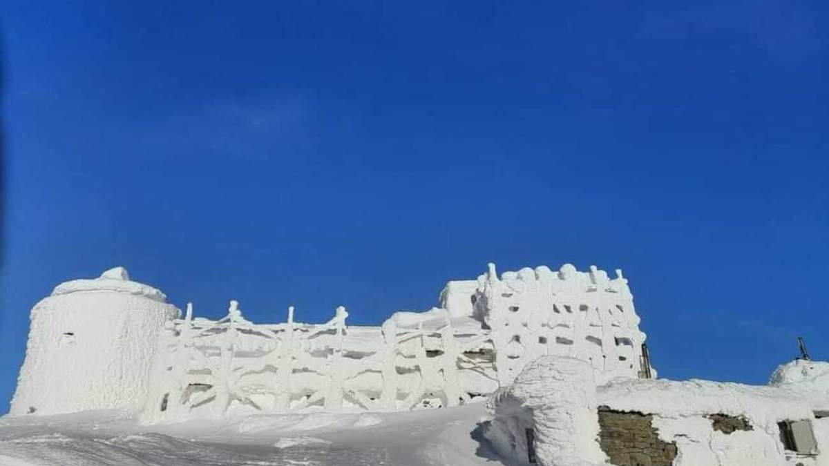 Из-за оттепели в Карпатах могут сойти лавины: фото Из-за оттепели в Карпатах могут сойти лавины: фото