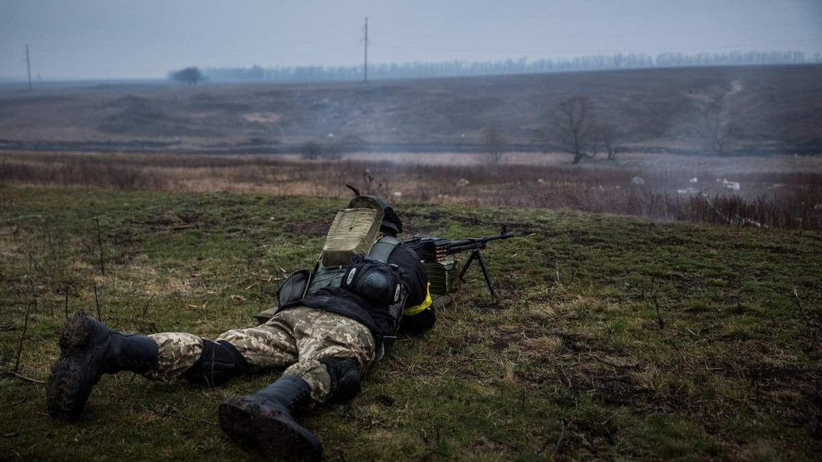На Донбассе погиб украинский воин, еще один - получил ранения На Донбассе погиб украинский воин, еще один - получил ранения