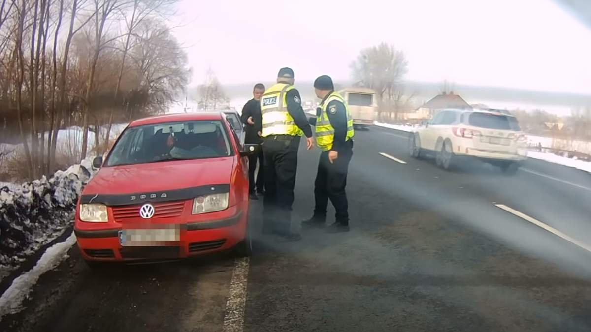 Во Владимире-Волынском женщина родила сына за рулем авто Во Владимире-Волынском женщина родила сына за рулем авто