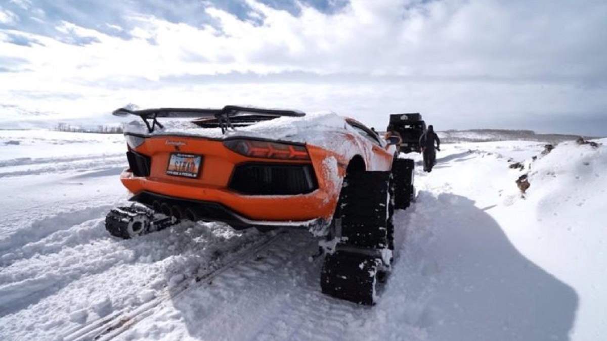 З Lamborghini зробили танк на гусеницях проти снігу – відео З Lamborghini зробили танк на гусеницях проти снігу – відео