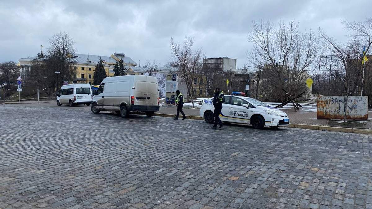 Полиция в Киеве готовится к протестам в поддержку Стерненка Полиция в Киеве готовится к протестам в поддержку Стерненка