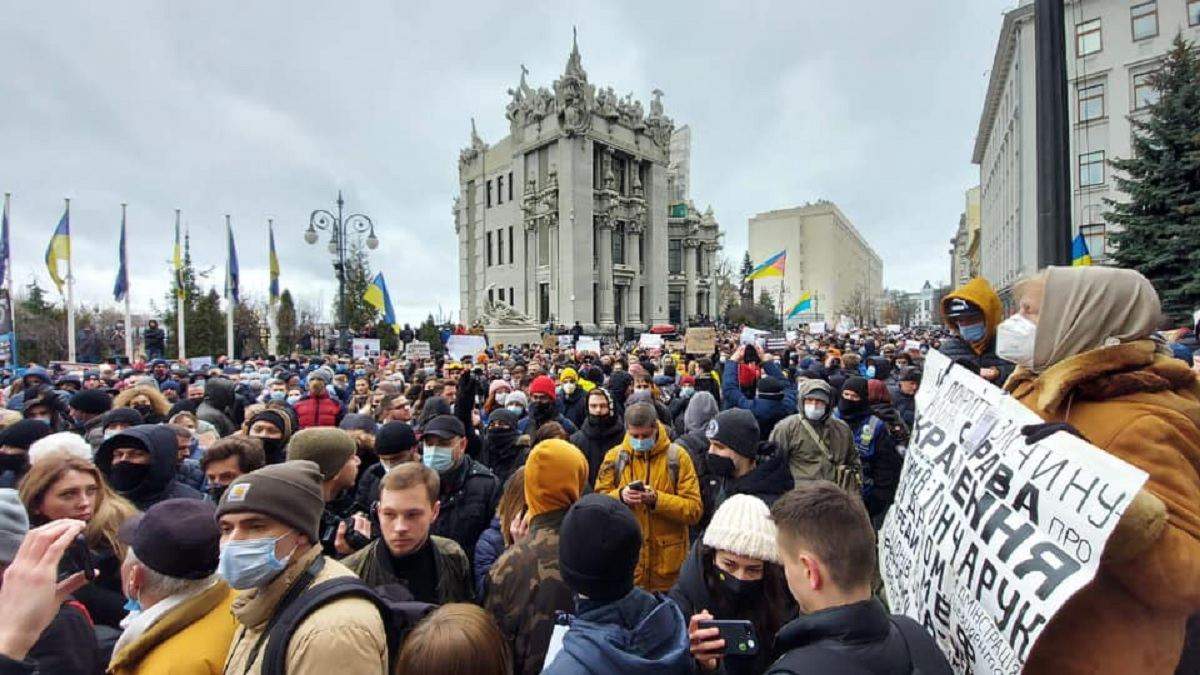 Протестувальники через вирок Стерненку назвали 2 свої вимоги Протестувальники через вирок Стерненку назвали 2 свої вимоги