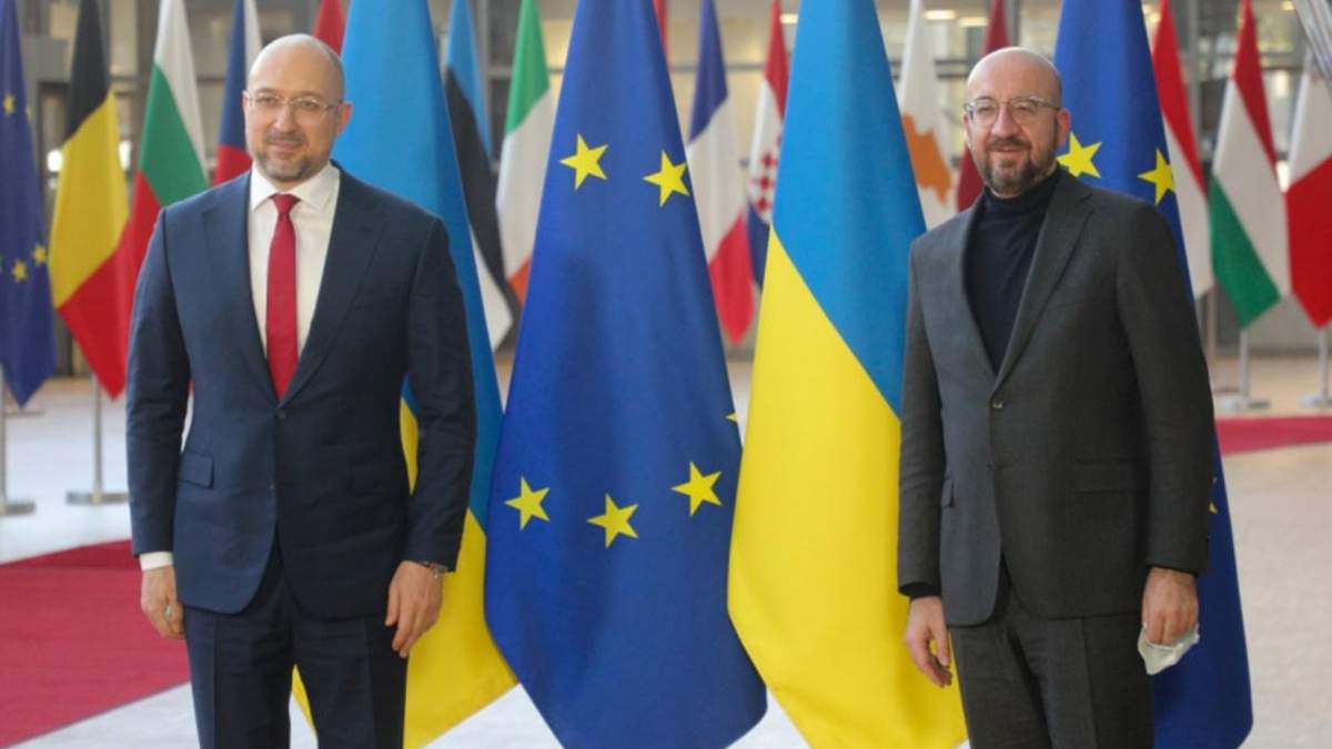 Шмыгаль о сходстве с головой Евросовета Шарлем Мишелем Шмыгаль о сходстве с головой Евросовета Шарлем Мишелем