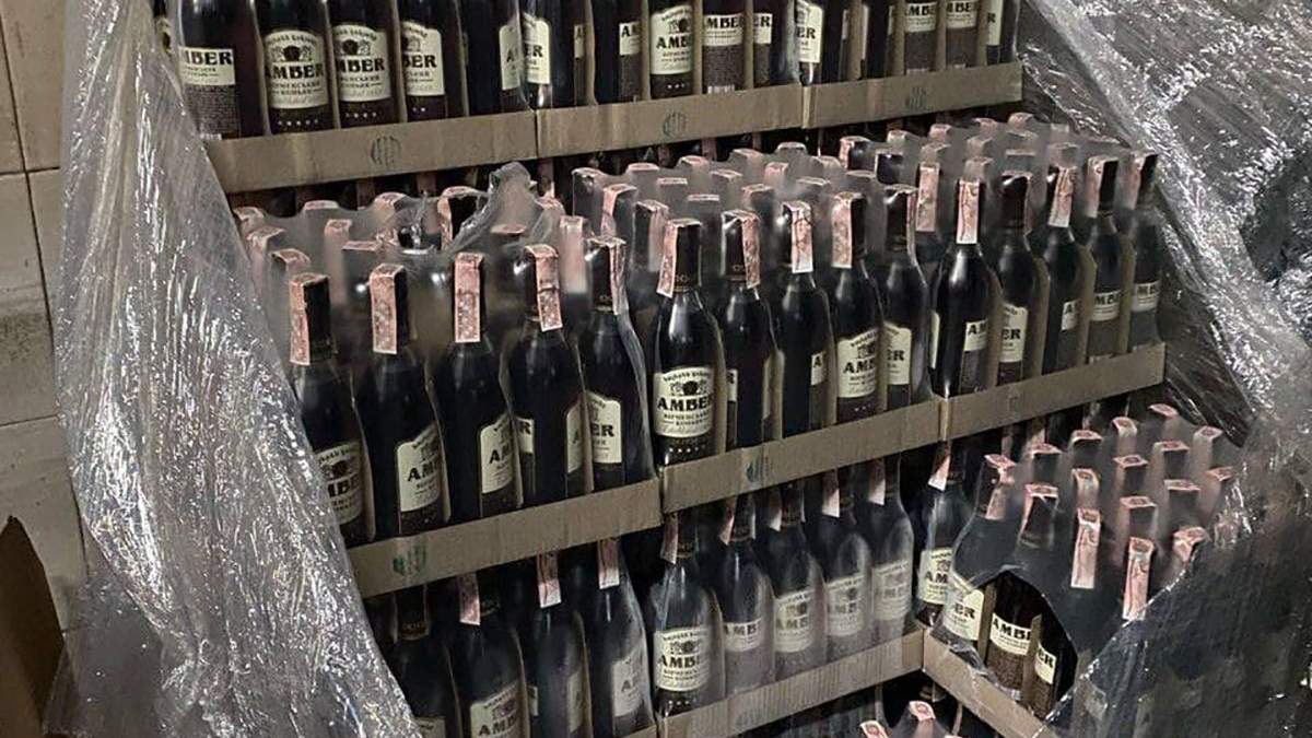 Харьковская прокуратура разоблачила подпольный алкогольный цех Харьковская прокуратура разоблачила подпольный алкогольный цех