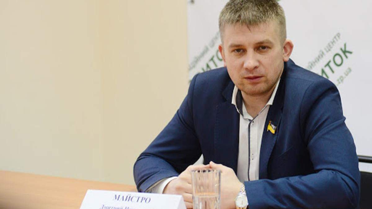 В Запорожье неизвестные избили депутата облсовета Дмитрия Майстро В Запорожье неизвестные избили депутата облсовета Дмитрия Майстро