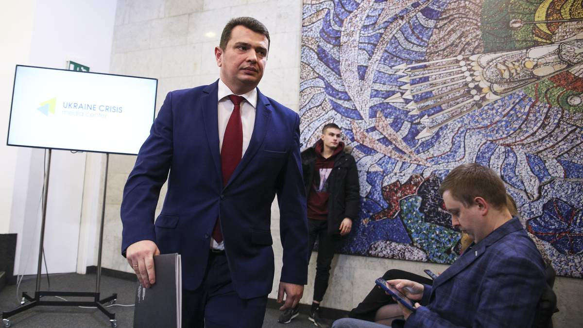 Увольнение Сытника: в Раде собирают подписи за проведение сессии Увольнение Сытника: в Раде собирают подписи за проведение сессии