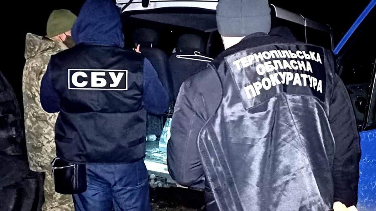СБУ разоблачила налоговика на Тернопольщине, который требовал взятку СБУ разоблачила налоговика на Тернопольщине, который требовал взятку