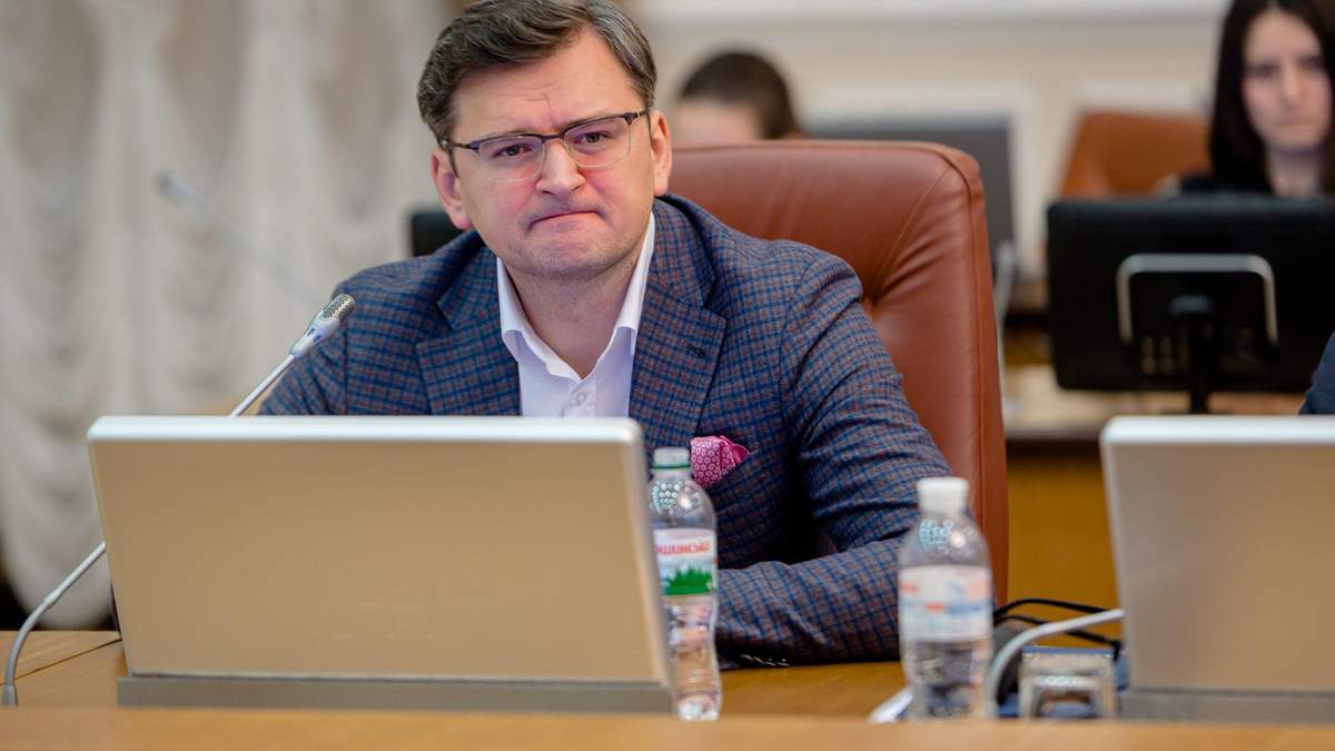Кулеба ответил на шутку премьера Словакии о Закарпатье Кулеба ответил на шутку премьера Словакии о Закарпатье