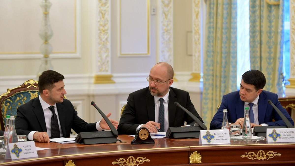 Соціолог пояснив, чому українці не знаю, хто такі Шмигаль та Разумков Соціолог пояснив, чому українці не знаю, хто такі Шмигаль та Разумков