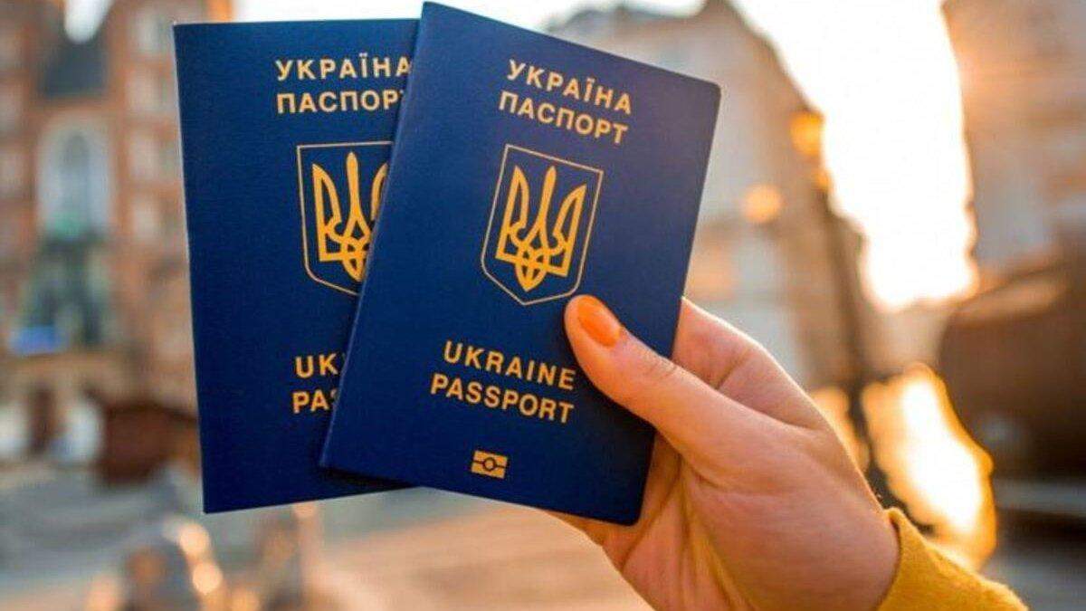Українці зможуть мати подвійне громадянство з ЄС, але не з Росією Українці зможуть мати подвійне громадянство з ЄС, але не з Росією