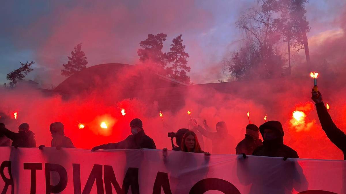 Протесты в Киеве по Стерненка 8 марта 2021: фото, видео Протесты в Киеве по Стерненка 8 марта 2021: фото, видео