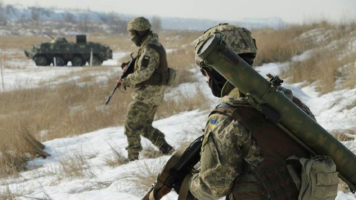 Бойовики ігнорують тишу на Донбасі, поранений у важкому стані Бойовики ігнорують тишу на Донбасі, поранений у важкому стані