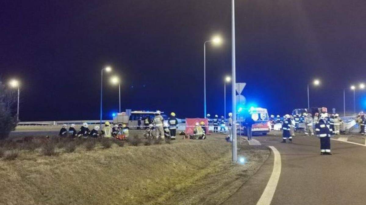 Перша група вирушила до України, – МЗС про постраждалих у ДТП у Польщі Перша група вирушила до України, – МЗС про постраждалих у ДТП у Польщі