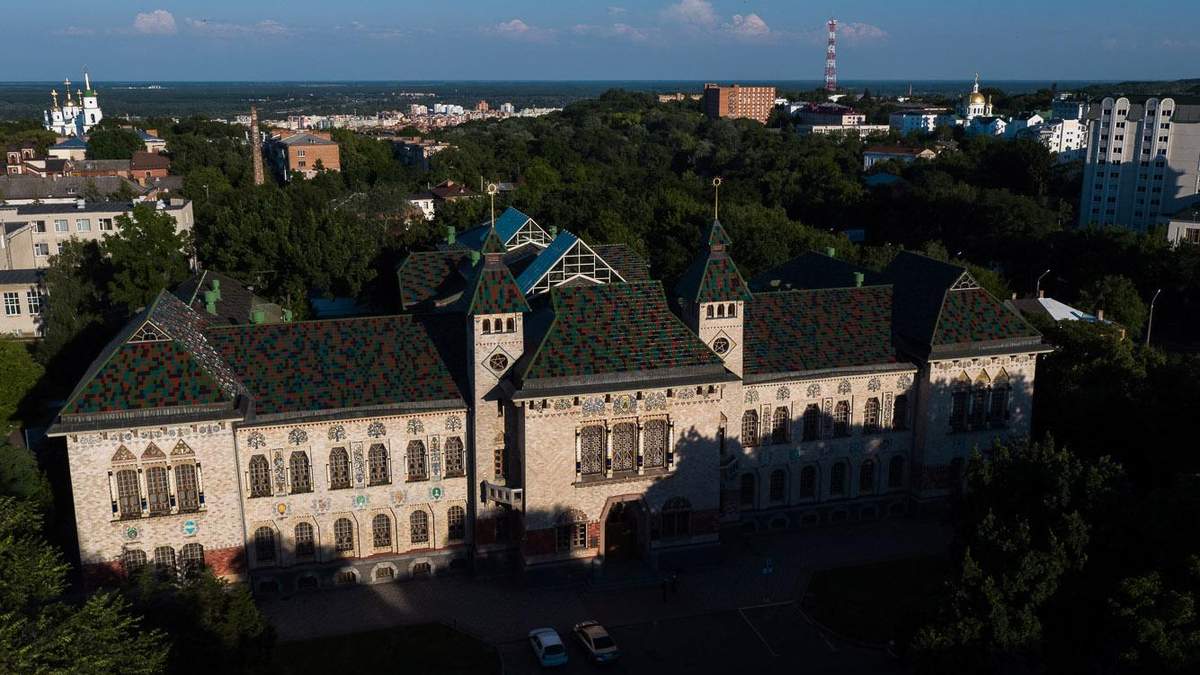 Полтавський краєзнавчий музей: що всередині історичної будівлі Полтавський краєзнавчий музей: що всередині історичної будівлі