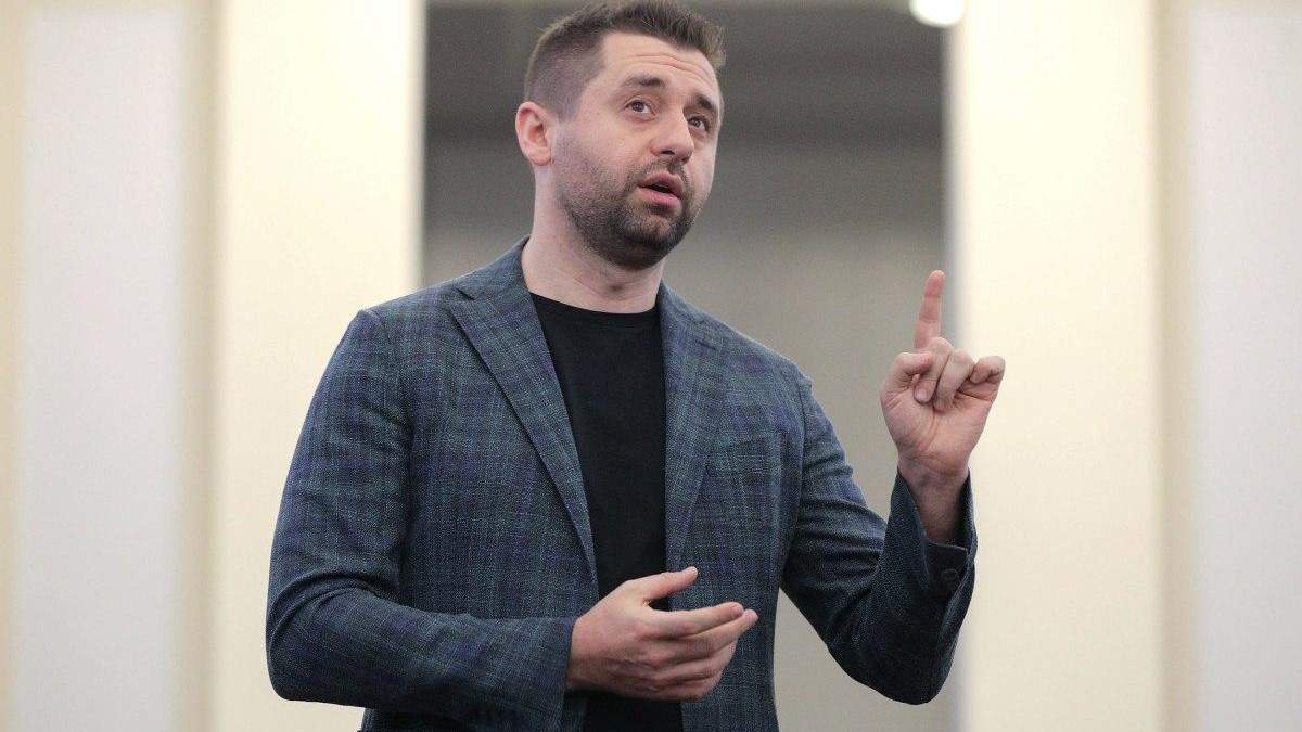 Никаких процессов нет, - Арахамия о коалиции с Батькивщиной Никаких процессов нет, - Арахамия о коалиции с Батькивщиной