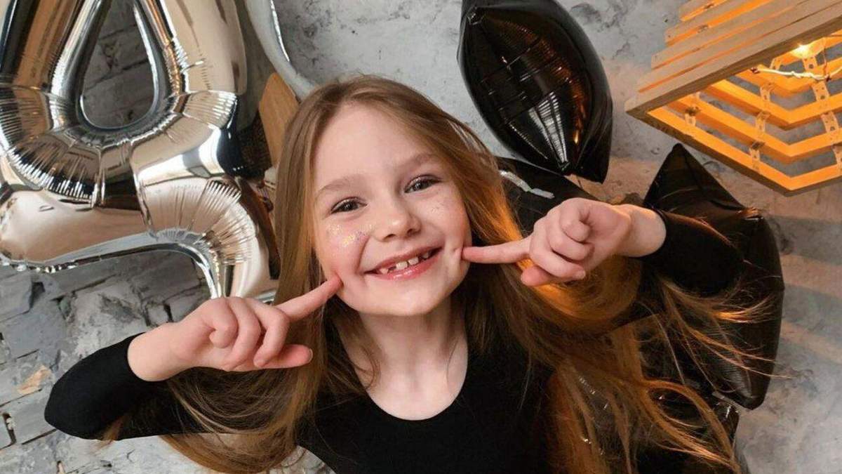 Маму 8-летней блогера Маханец допросила полиция Маму 8-летней блогера Маханец допросила полиция