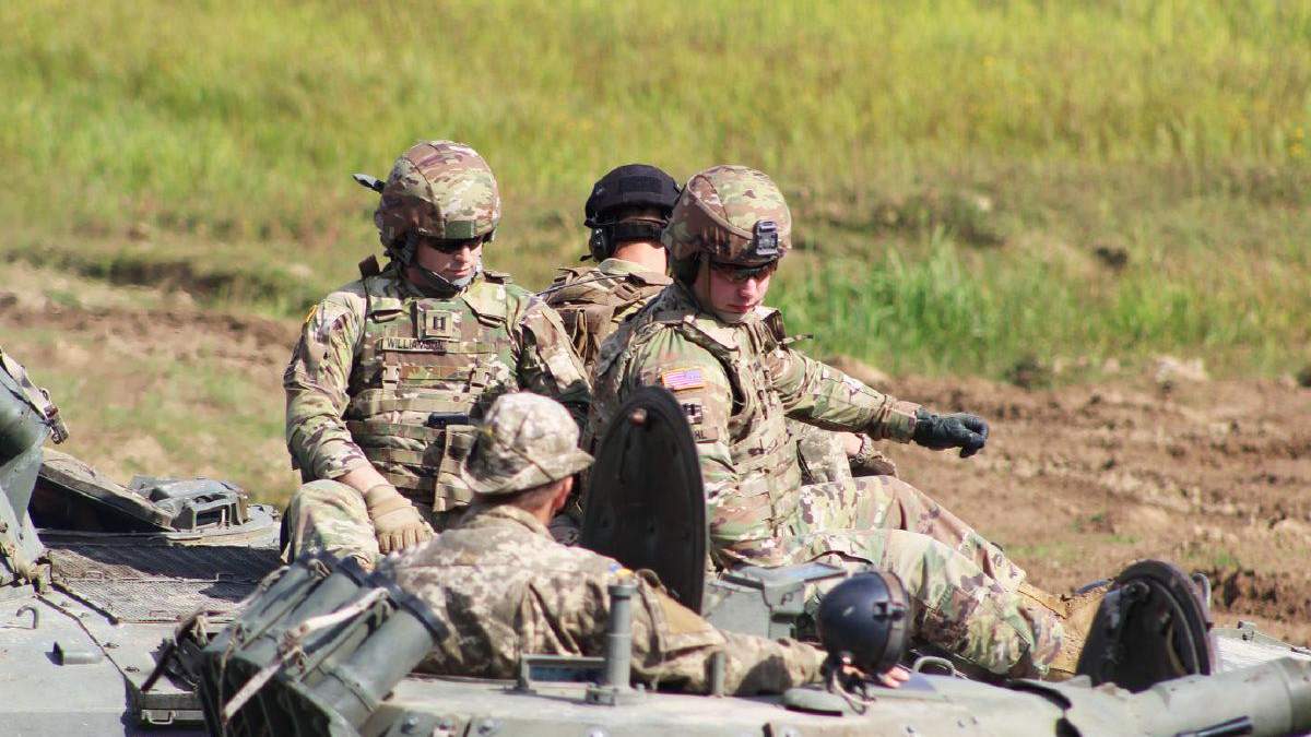 Українські сухопутні війська обмінюються досвідом з Альянсом Українські сухопутні війська обмінюються досвідом з Альянсом
