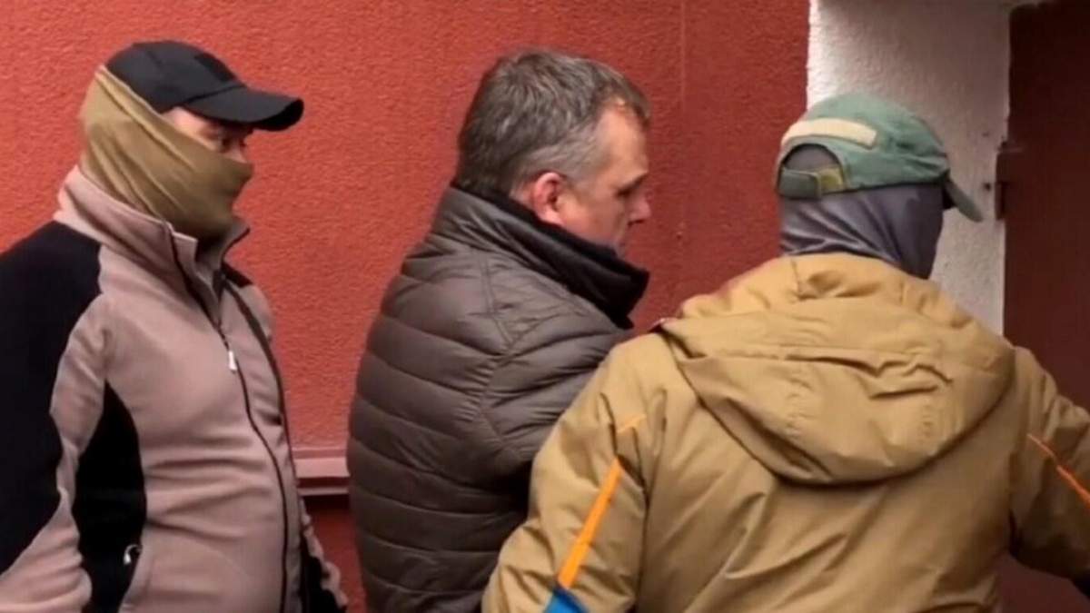 У Криму адвокатів не пускають до затриманого журналіста Єсипенка У Криму адвокатів не пускають до затриманого журналіста Єсипенка