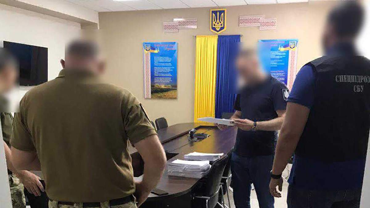 Службовців Міноборони судитимуть у справі будівництві казарм